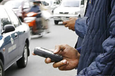 Textonyms give cellphone addicts a new language