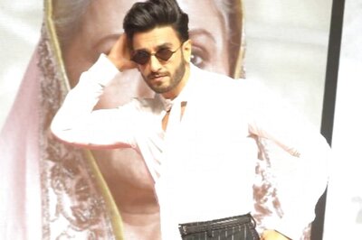 Ranveer Singh's Impromptu Dance On 'Heartthrob' Steals The Show At Rocky Aur Rani Press Event
