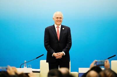 Australian leader says Trump agrees to accept refugees