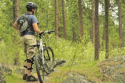 How to Ride Off a Drop on a Mountain Bike