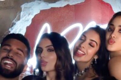 Janhvi Kapoor, Khushi Kapoor Twin With Aaliyah Kashyap and Others in White as They Attend a Party, See Pics