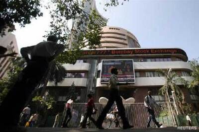 Sensex at fresh record high as RBI keeps rates unchanged