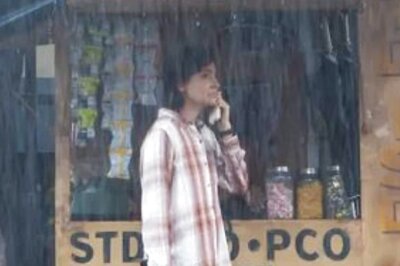 Anushka Sharma Attends Call Under the Rain in New Chakda Xpress Pic: 'Story That Needs to Be Told'