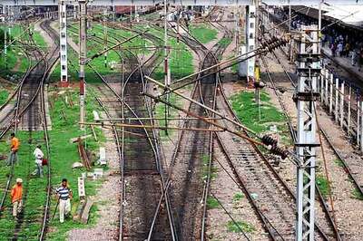 Grid collpase: 180 trains stranded on ER, SER networks