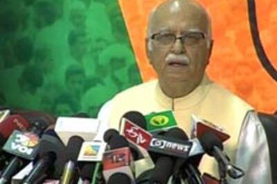 Nationalist vs separatist fight in J&K: Advani