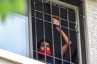 Tamil Nadu to Shut Cinemas, Places of Worship, Bars from April 26 to Contain Covid-29 Spread