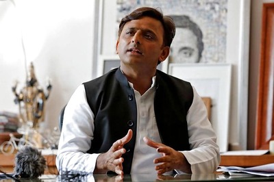 Akhilesh Yadav Vacates Official Bungalow in Lucknow