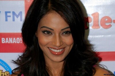 I'm coming on Twitter very soon: Bipasha Basu