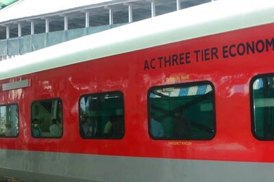 Methamphetamine Worth Rs 1 Cr Seized in Gujarat Railway Station; Three Held