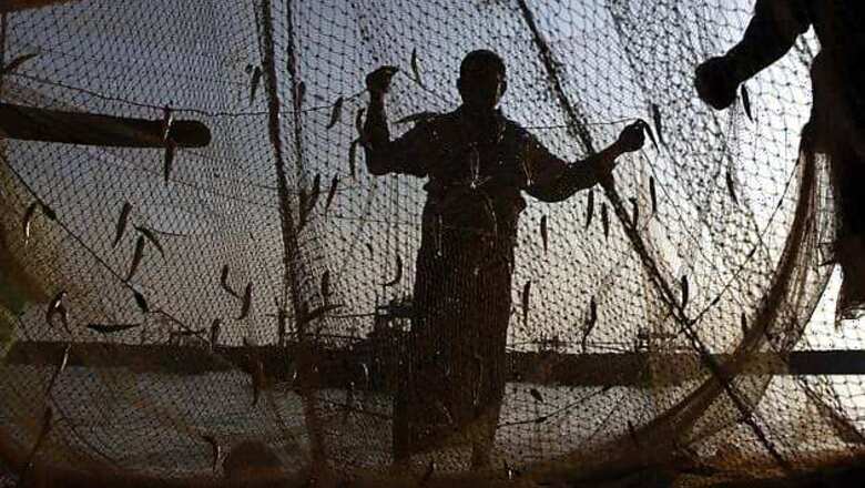 Sri Lanka releases 20 jailed Indian fishermen