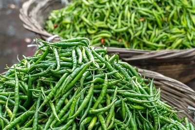 Easy Tips To Store Green Chillies In Fridge For Longer Duration