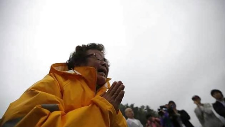 South Korea ferry death toll rises to 25, hopes fade for missing