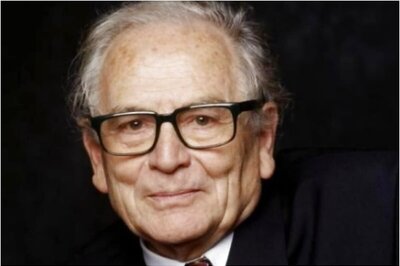 Remembering Pierre Cardin With His Most Iconic and Futuristic Work
