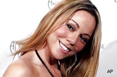 Mariah Carey plans baby in New Year