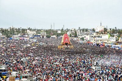 Naveen Patnaik Under Pressure as Puri King, Seer and Priests Seek Devotee-Less Rath Yatra
