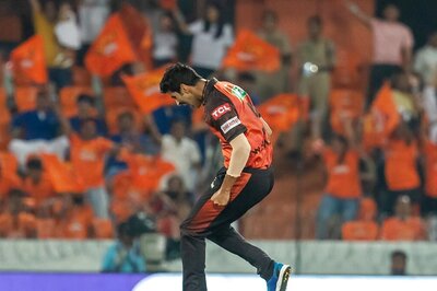 WATCH: Washington Sundar Spins His Web to Dismiss Three Delhi Capitals' Batters in an Over