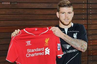 Liverpool sign Spain defender Alberto Moreno