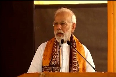 PM Modi Invokes Tagore and 'Kabuliwala' at Visva-Bharati Convocation With Mamata and Hasina
