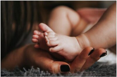 Pregnant Migrant Worker Walking Back Home Delivers Baby by Roadside in Telangana's Medak