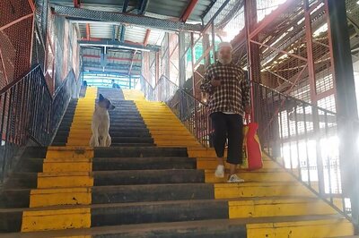 Railways Extends Time Limit of Stay in Retiring Room for Stranded Passengers Till Services Resume