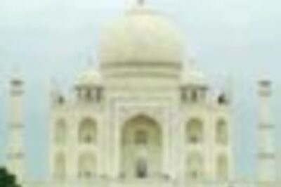  Tell Us: Why does Taj deserve to be world wonder?