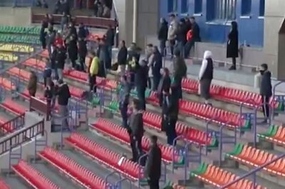 More Than 1,000 Fans Shrug Off Coronavirus Concerns to Attend Football Match in Belarus