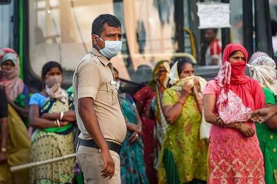 One of Five Men Arrested for Robbing Pilot at Gunpoint in Delhi Tests Positive for Coronavirus