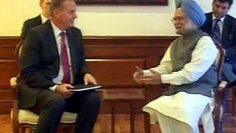 US NSA says will help India, Pak solve Kashmir issue