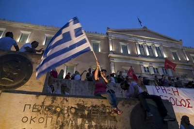 Greek Parliament to Probe 10 Politicians Over Pharma Scandal