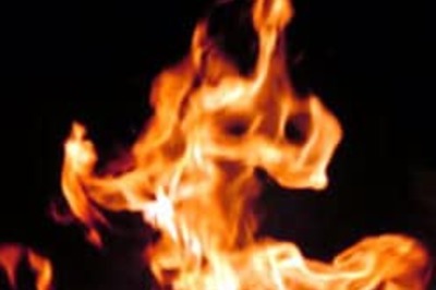 Wedding fire kills over 20 in Pak