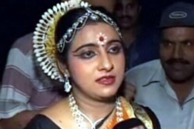 Wife bats for Ganguly’s return