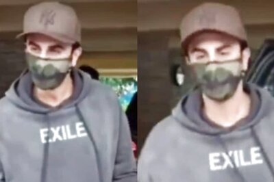 Ranbir Kapoor Wished 'Happy Birthday' By Paparazzi, Asks 'Kiska Hai?'