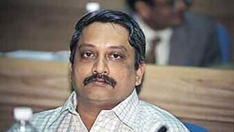 Parrikar demands pending dues worth Rs 300 crore from Centre