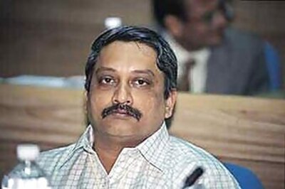 Parrikar demands pending dues worth Rs 300 crore from Centre