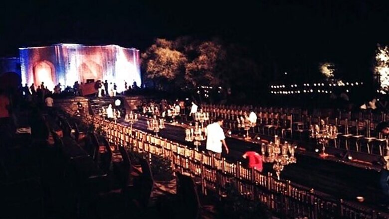 Designer Rohit Bal ends WLIFW at Qutub Minar with Arjun Rampal as the showstopper