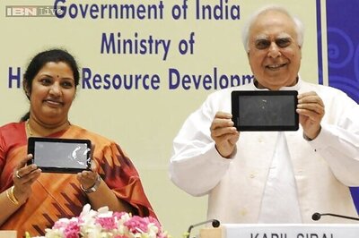 Aakash 4 tablet approved by HRD Ministry, will be out by January next year