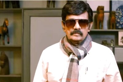 Actor Goundamani’s Look From Otha Votu Muthaiya Looks Patriotic
