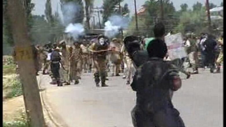 Non-Kashmiris start fleeing Valley