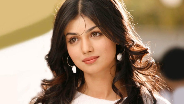 Ayesha Takia Slams Trolls After Her Viral Airport Appearance: 'How Unrealistic And Ridiculous...'