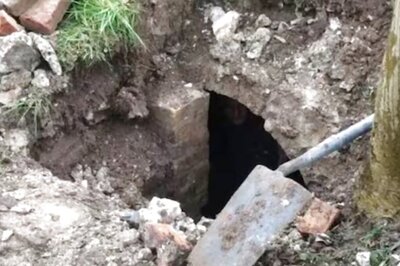 UK Couple, Remodeling Their Garden, Discovers Old Bomb Shelter