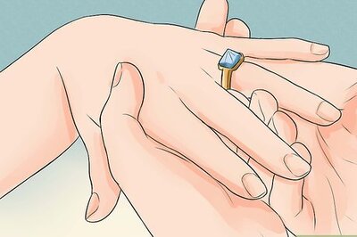 How to Wear a Wedding Band and Engagement Ring