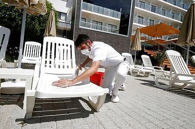 Euro zone business activity resumes growth in July