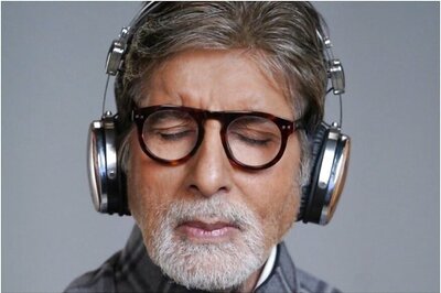 7 Times Amitabh Bachchan Lent His Baritone Voice to a Composition