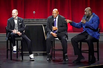 Charles Barkley Gives Money To Employees At His High School