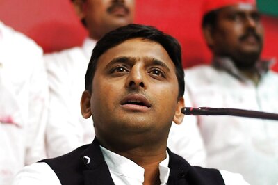 UP CM Akhilesh Plays Caste Card‎ Before Polls, Puts Ball in Centre's Court
