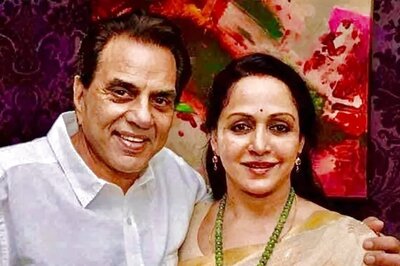 Dharmendra Birthday Special: Top 5 Movies of the Veteran Actor with His ‘Dream Girl’ Hema Malini