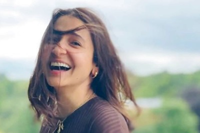 Anushka Sharma Realises She Is Our ‘WhatsApp Uncle’ as She Wishes Fans Good Morning Everyday