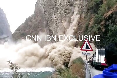 Watch: Massive landslide on Chandigarh-Manali road, no reports of any casualties so far
