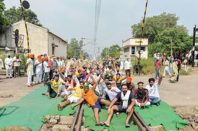 Protesting Farmers Announce 4-hour Nationwide 'Rail Roko' on February 18