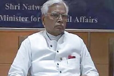 Volcker scam: Natwar issued notice